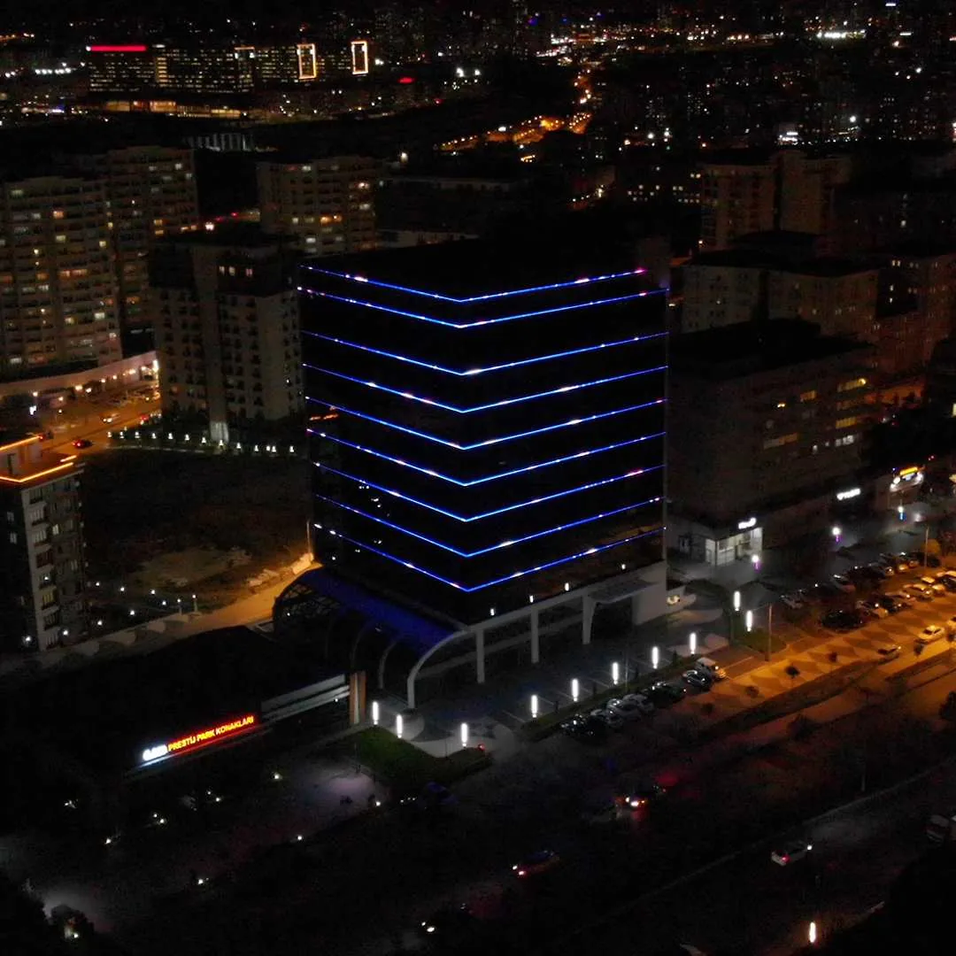 Skytech Genel Müdürlük mimari LED ışık çizgileri